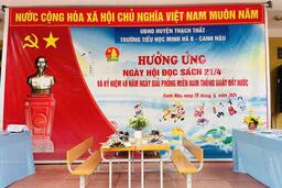 Hưởng ứng Ngày hội đọc sách 21/4 và kỉ niệm 49 năm Ngày Giải phóng miền Nam thống nhất đất nước