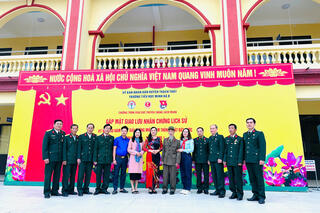 <a href=page/404.html title="Tin tức - Sự kiện" rel="dofollow">Tin Slideshow</a>