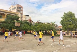 Trường thi đấu thành công tại giải bóng rổ học sinh